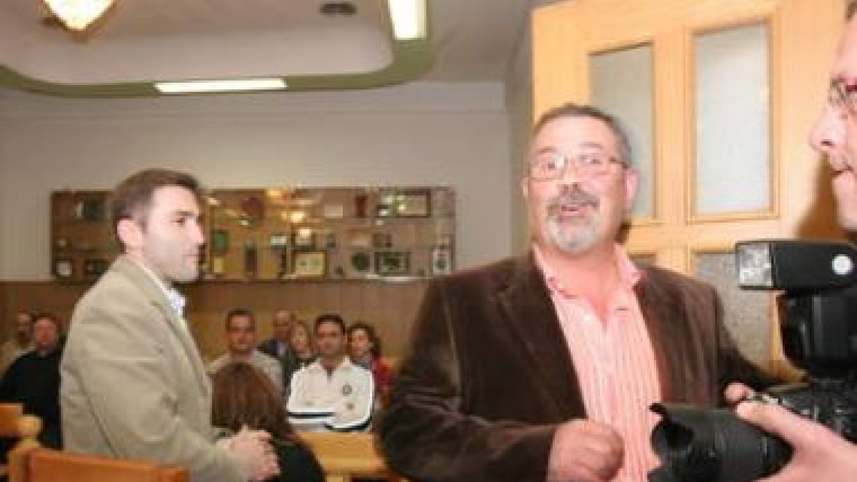De la Mata se dirige al encuentro de Rubio tras consumarse la dimisión del segundo