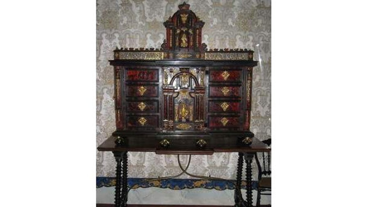 El bargueño de la «Sala de Compañía».