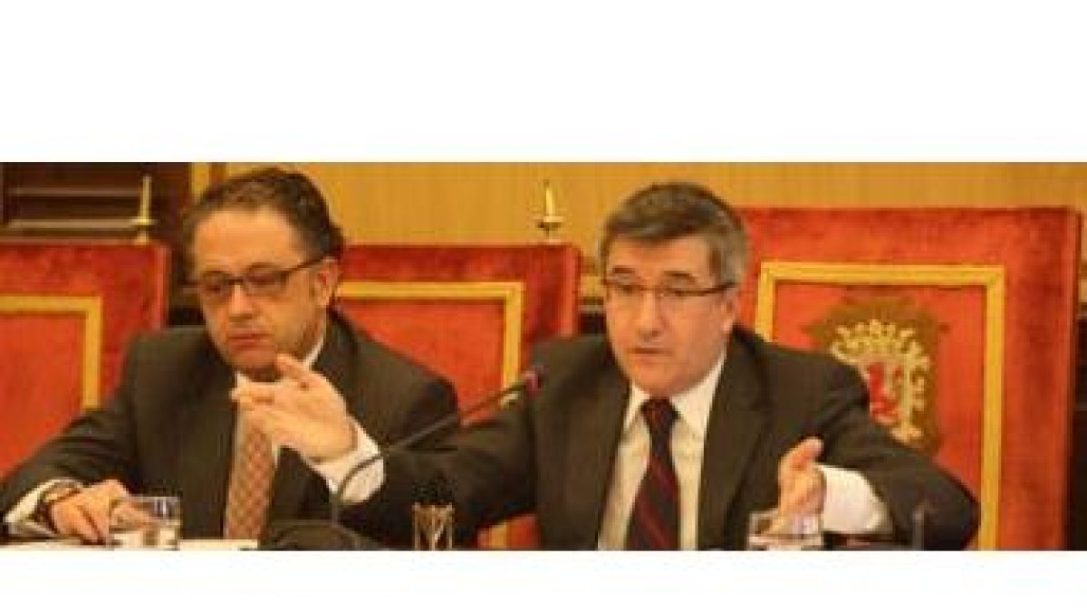 Chamorro y Fernández abanderaron el voto positivo a los presupuestos de UPL y PSOE, sus respectivos