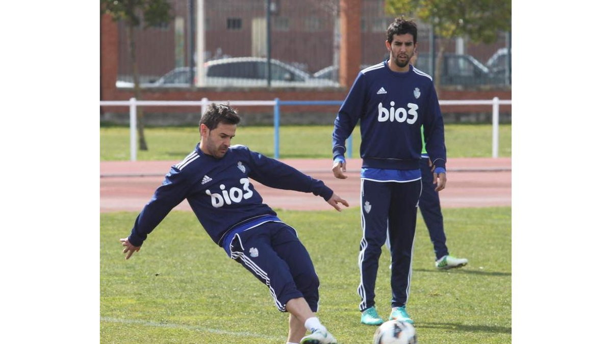 Jonathan Ruiz no podrá jugar en Anduva por acumulación de amonestaciones.