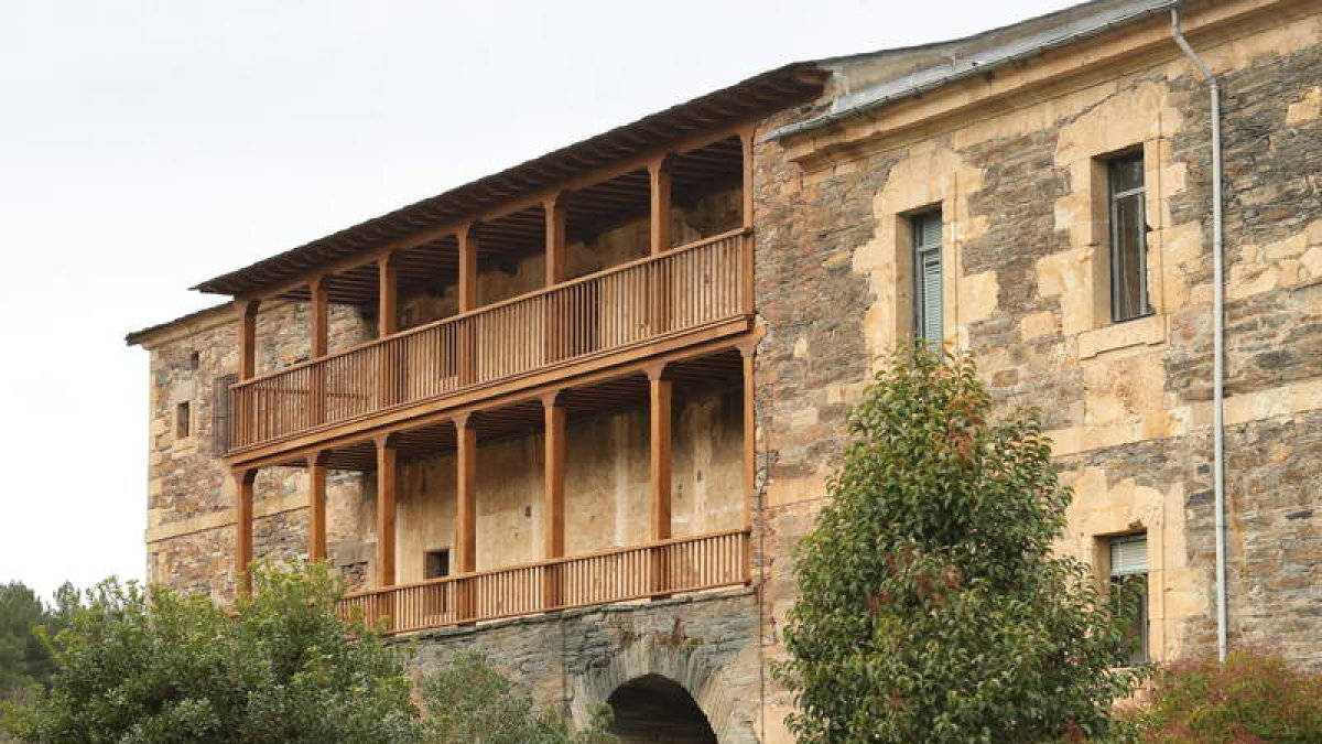 La galería restaurada de la Casa del Abad, en una imagen reciente. L. DE LA MATA