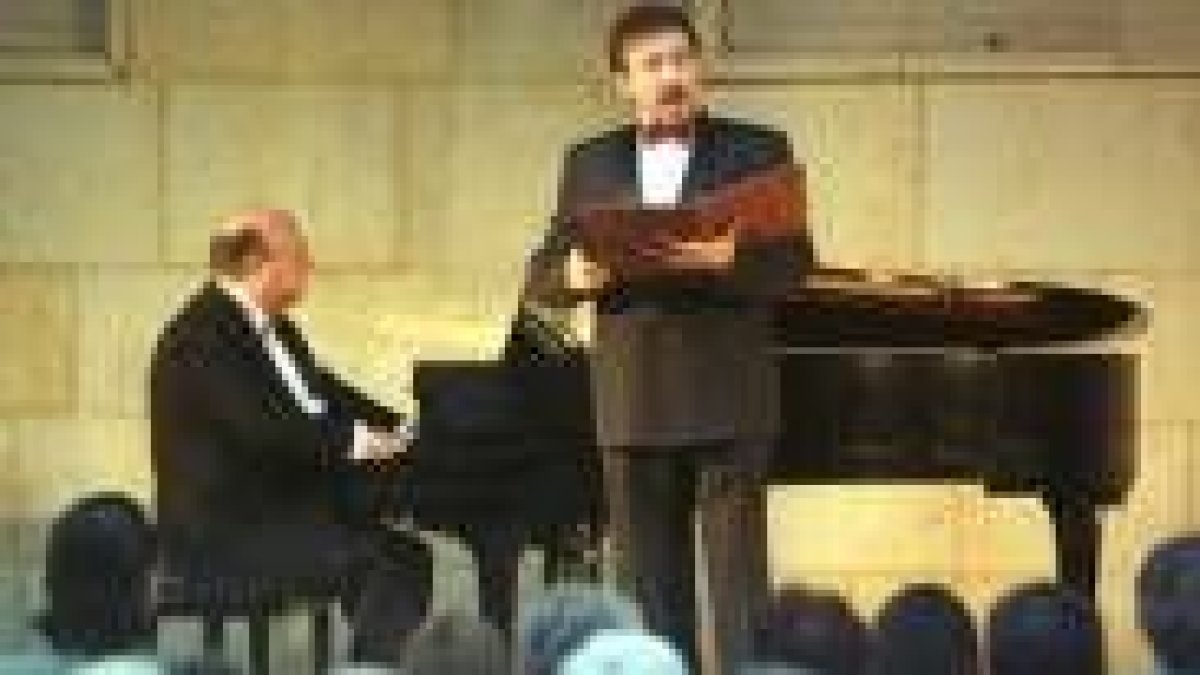 El tenor leonés Ignacio Encinas también actuará en esta temporada