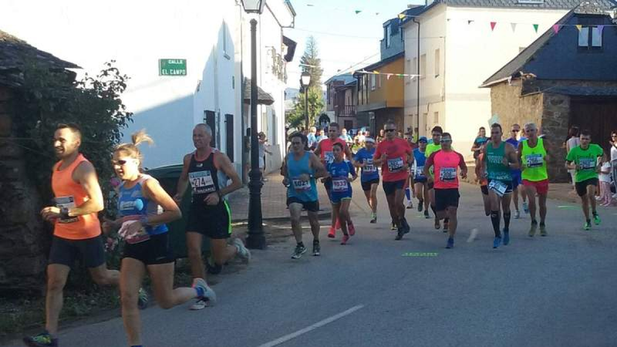 La cita aunó a veteranos, jóvenes, hombres y mujeres sobre 10 kilómetros.