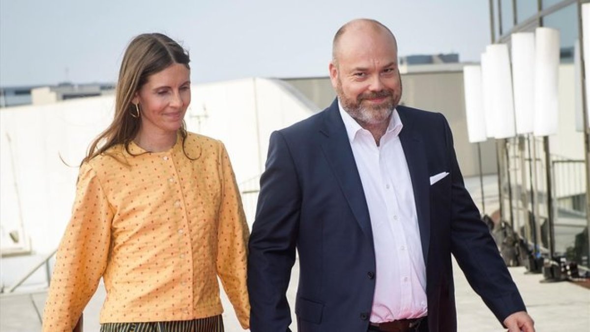 Anders Hoilch Povlsen y su esposa, Anne.