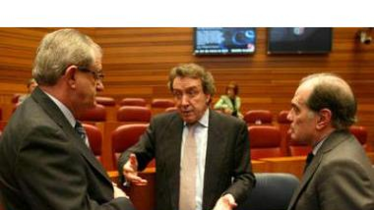 Francisco Javier Álvarez Guisasola, De Santiago Juárez y Tomás Villanueva, instantes antes de inicia
