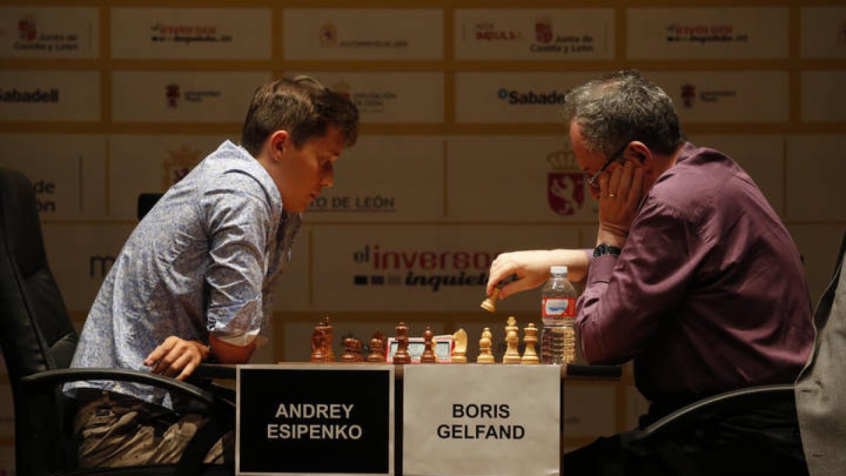 Segunda semifinal del Magistral de ajedrez, Andrey Esipenko contra Boris Gelfand. F. Otero Perandones.