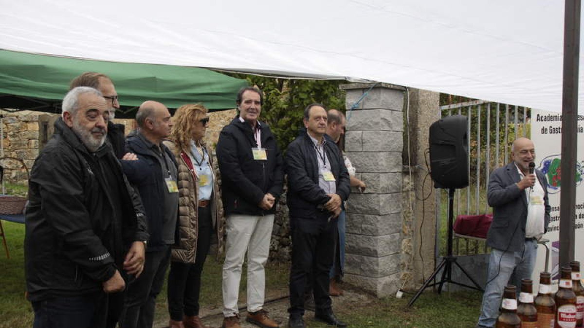 Miembros de la academia gastronómica y organizadores. CAMPOS