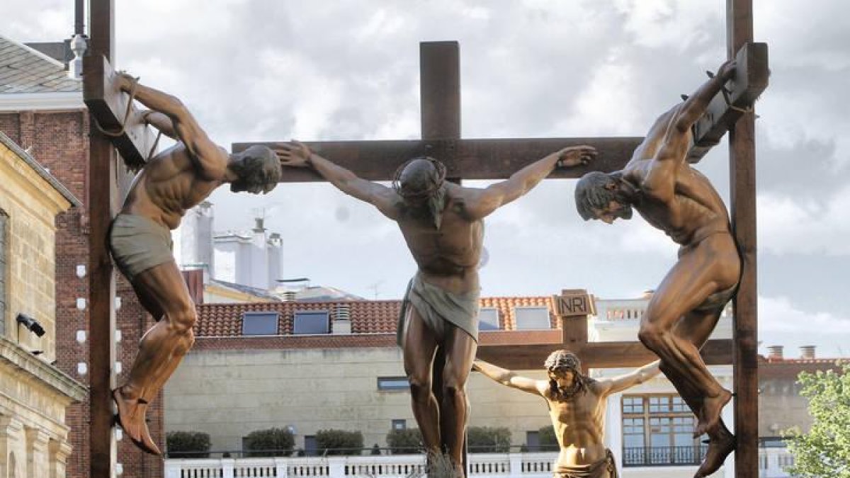 Las Siete Palabras sacará el próximo año un nuevo paso: La Primera Palabra.