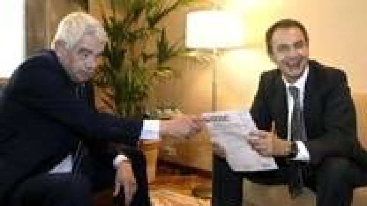Pasqual Maragall y Rodríguez Zapatero, durante la reunión que mantuvieron ayer en Barcelona