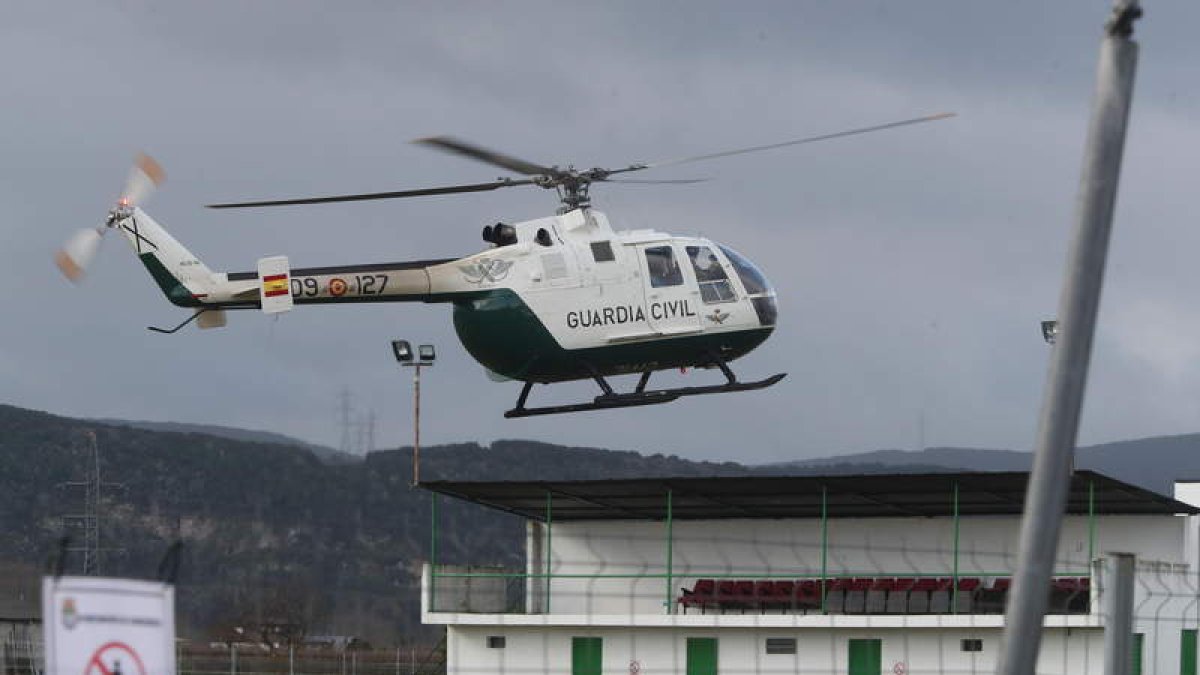 Plaza donde se cometió el crimen y el bar al lado. DE LA MATA