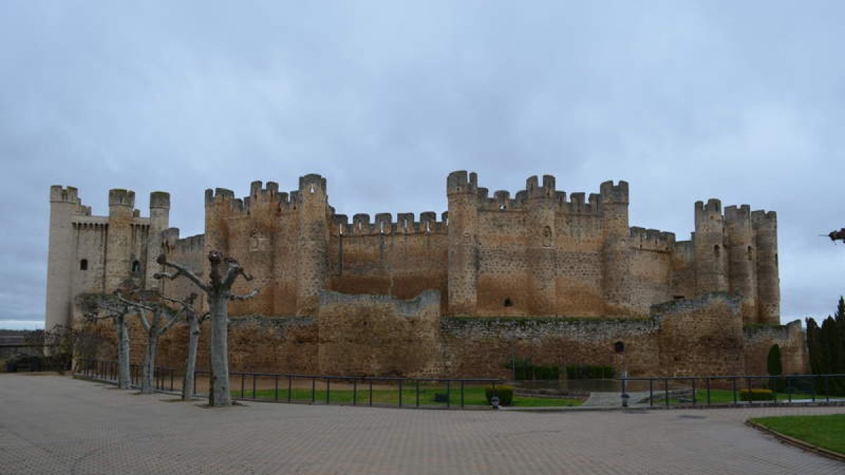 Imagen de la parte norte y este del castillo coyantino. MEDINA