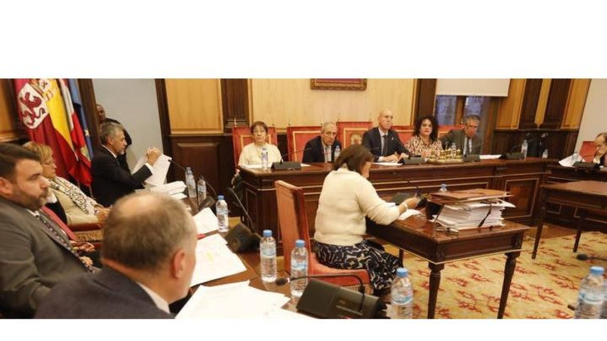 Pleno en el Ayuntamien¡to de León. RAMIRO