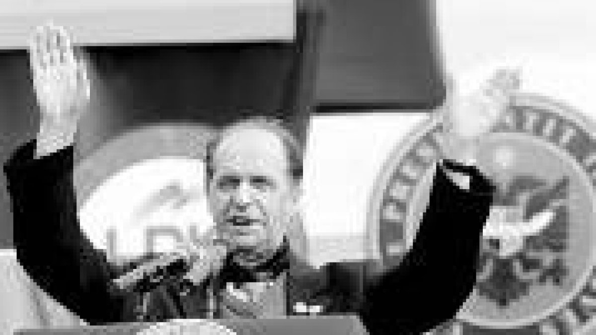 El líder de la Liga Democrática de Kosovo, Ibrahim Rugova, en un mitin en Pristina en el 2004