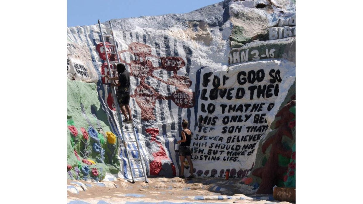 Detalle del trabajo de los voluntarios. BEATRIZ LIMÓN