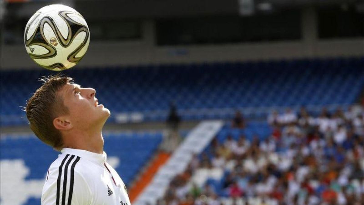 Toni Kroos, durante su presentación como jugador del Madrid en julio del 2014.