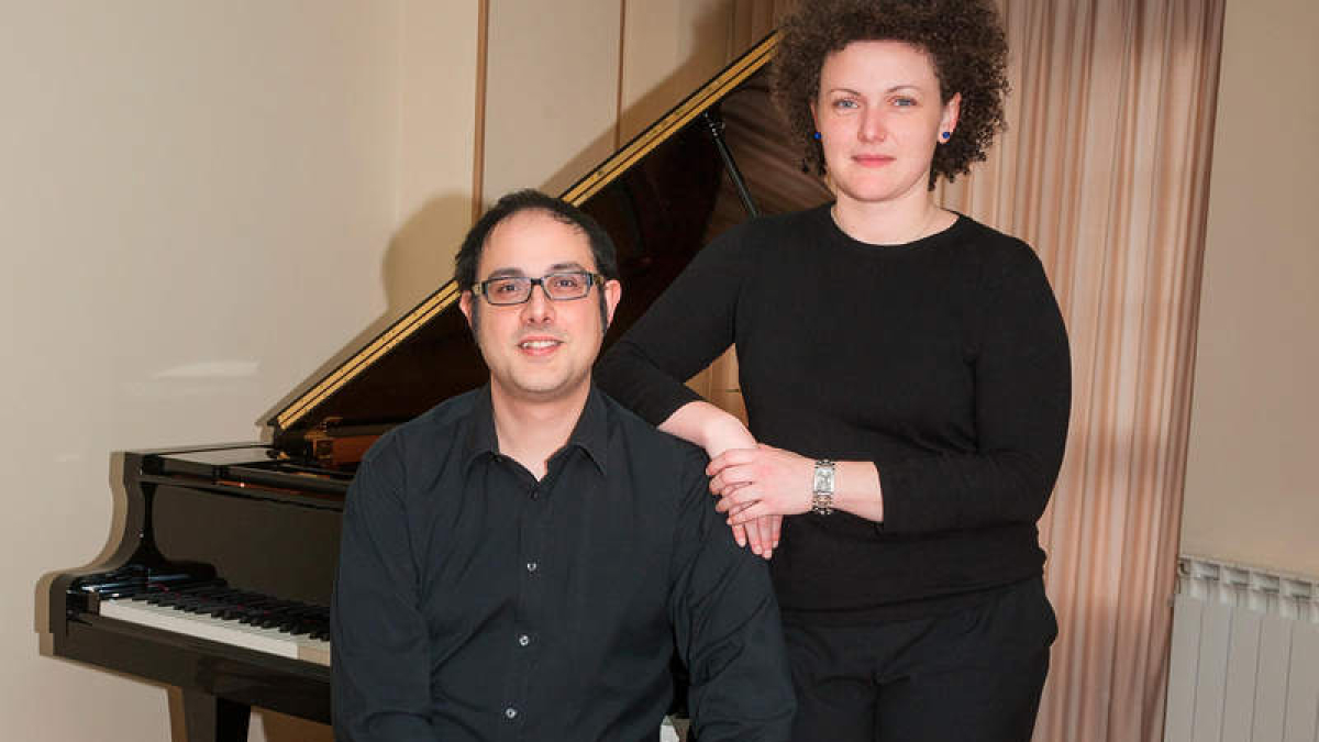 El pianista ponferradino Manuel Alejandre Prada y la soprano Patricia Rodríguez Rico.