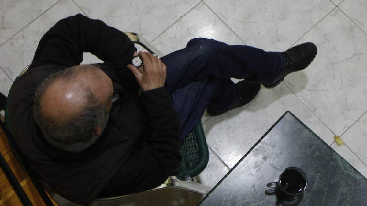 El reloj marca el uso de las nuevas tarifas eléctricas. JESÚS F. S.