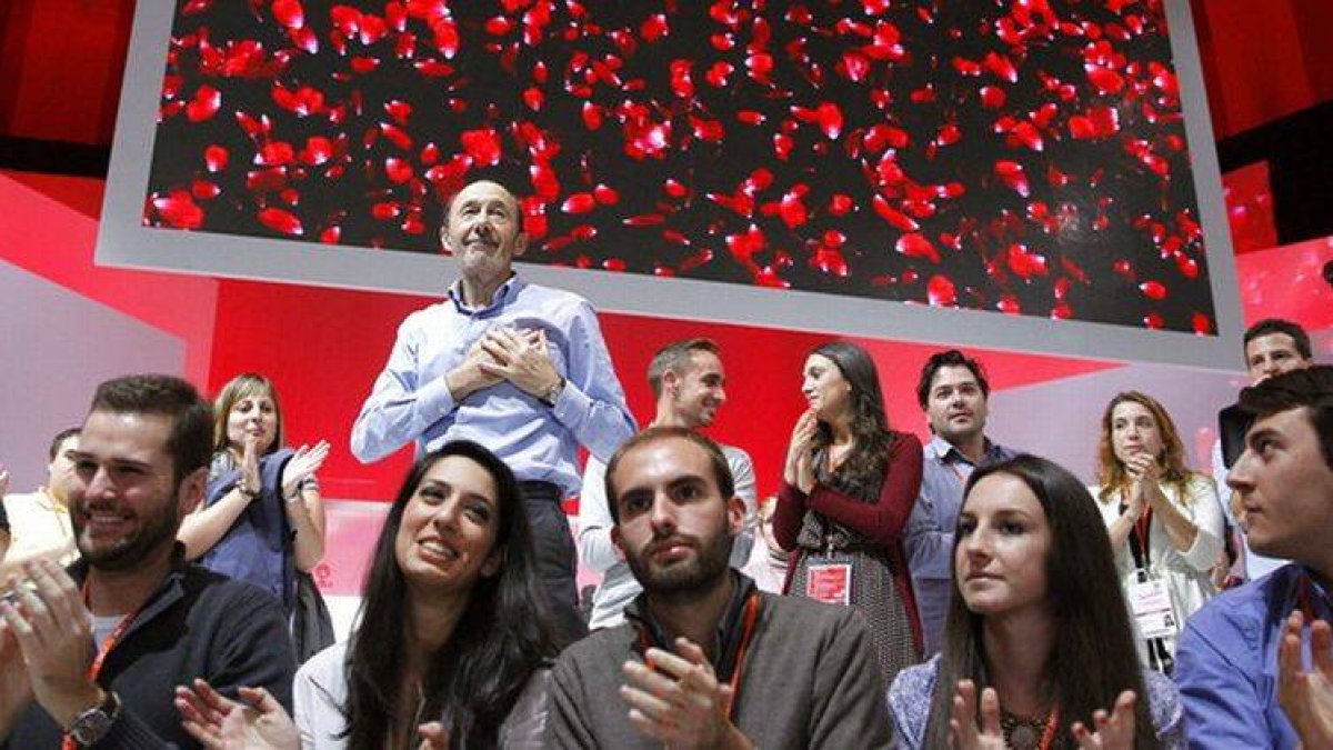 El secretario general del PSOE, Alfredo Pérez Rubalcaba, durante la segunda jornada de la Conferencia Política del PSOE que se celebra este fin de semana en Madrid.