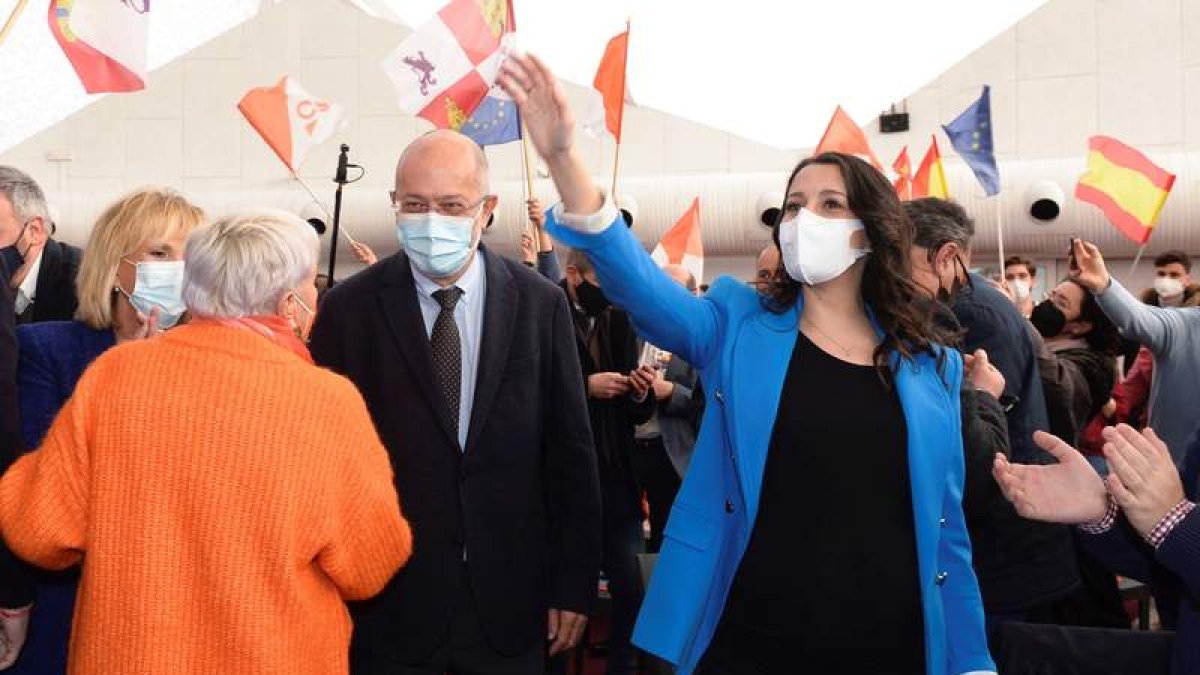 Verónica Casado, Igea y Arrimadas ayer, en Valladolid. NACHO GALLEGO