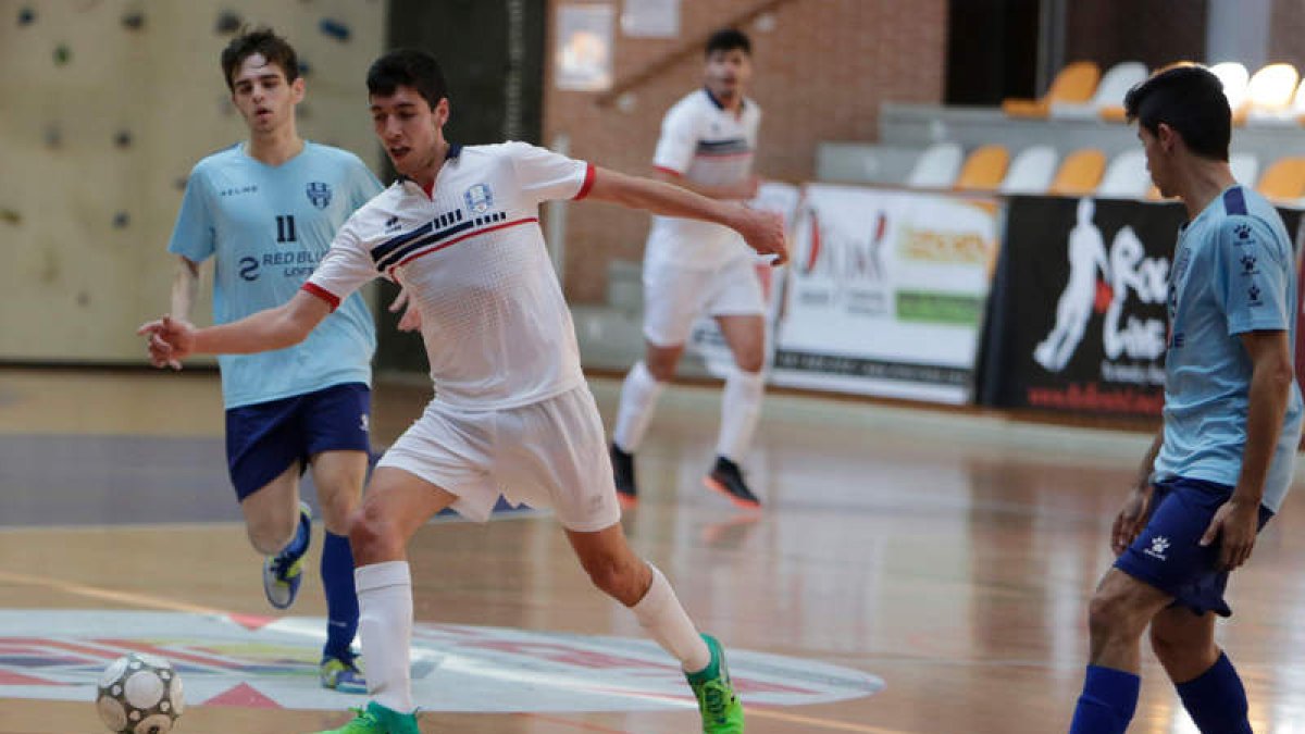 Rafa completó un buen partido ante los vallisoletanos. SECUNDINO