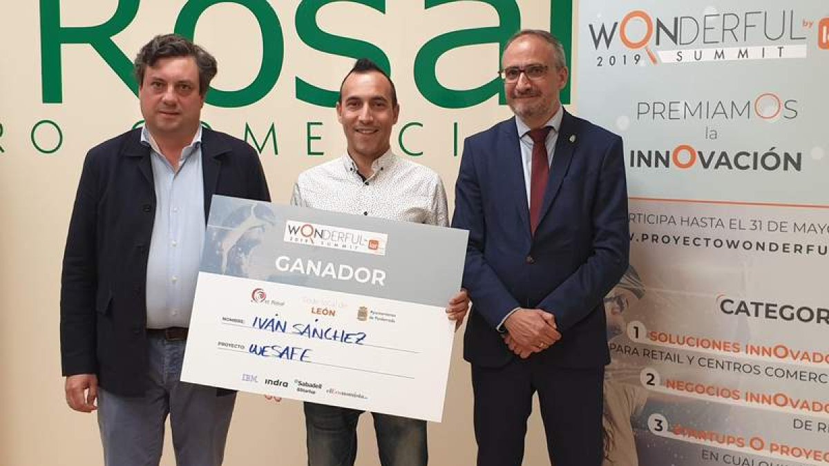 Javier Gutiérrez, Iván Sánchez y Olegario Ramón, ayer. DL