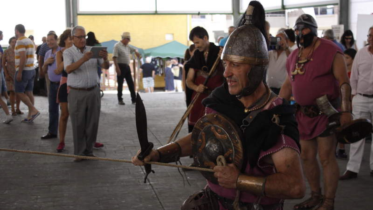Representación de las luchas vadinienses en la feria. CAMPOS