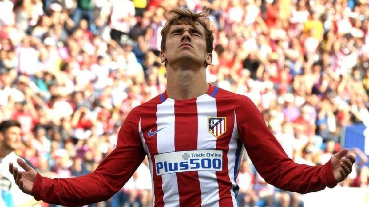 Antoine Griezmann celebra su gol al Deportivo, el quinto que marca en la Liga.