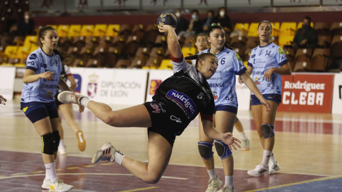 Partido de balonmano Cleba - Porriño. FERNANDO OTERO