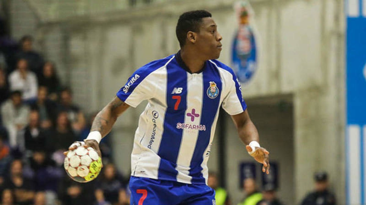 Yoan Balázquez llegará al Abanca Ademar en 2021.