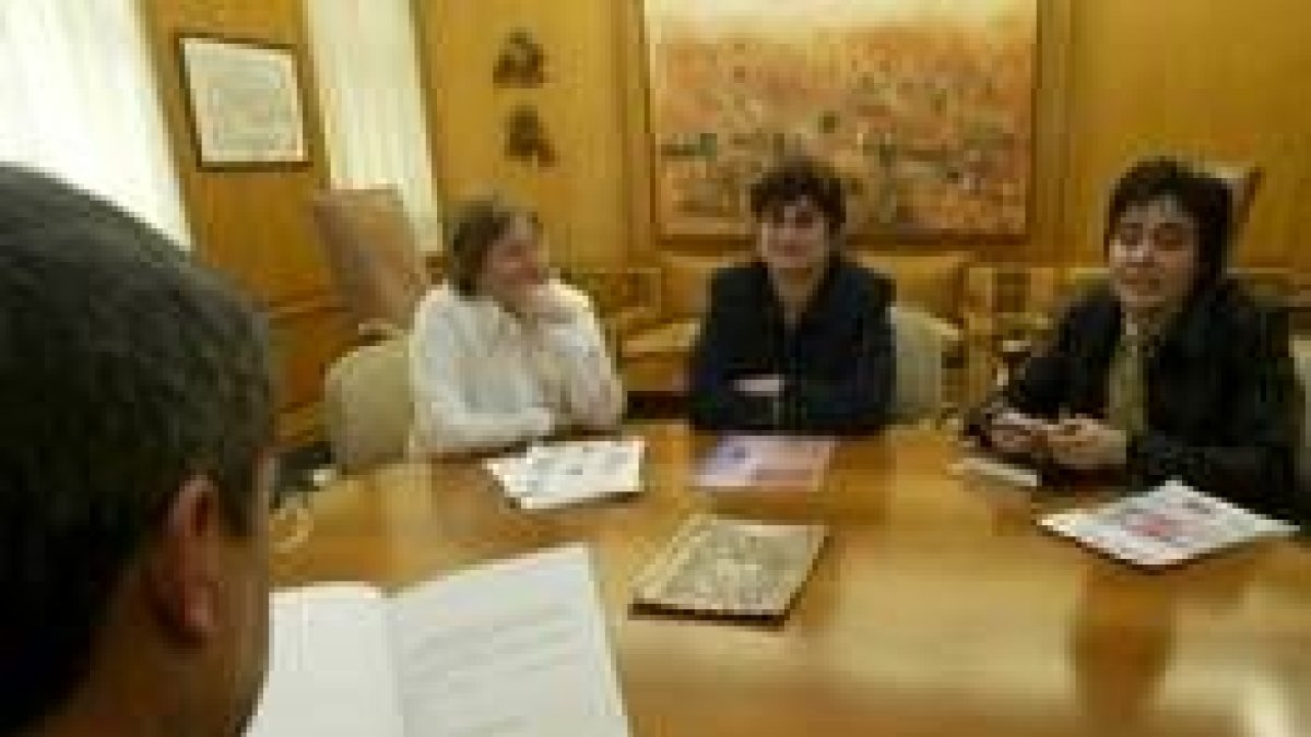 Francisco Fernández, durante la reunión mantenida con Amidown