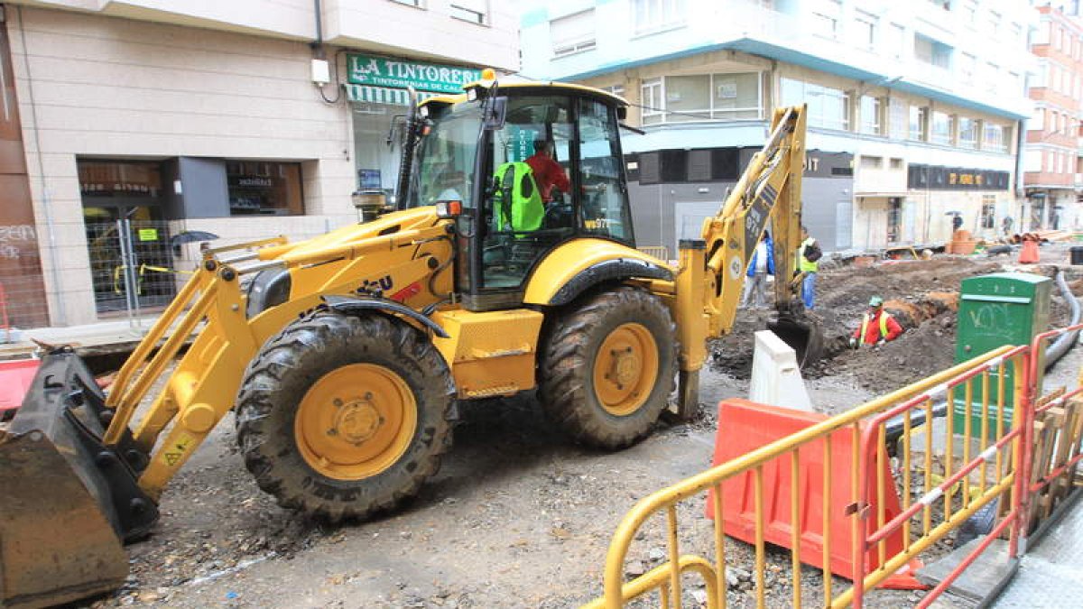 Los operarios regresaron a la avenida el 15 de noviembre.