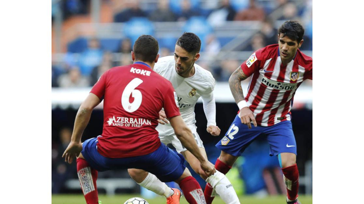 Isco, durante el partido de Liga contra el Atlético. BALLESTEROS