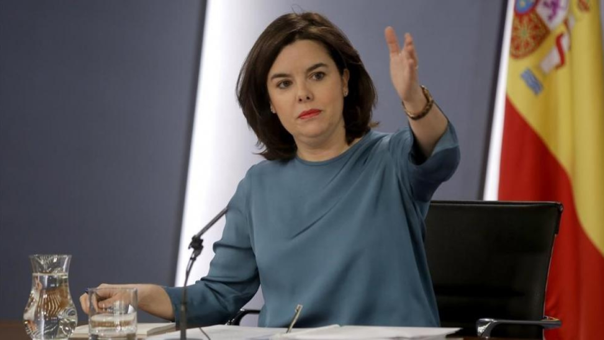 Soraya Sáenz de Santamaria, durante la rueda de prensa posterior al Consejo de Ministros, este viernes, en Madrid.