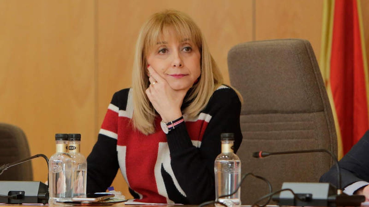 La alcaldesa confía en que el recorte en un millón de las obras no afecten a su calidad. SECUNDINO PÉREZ
