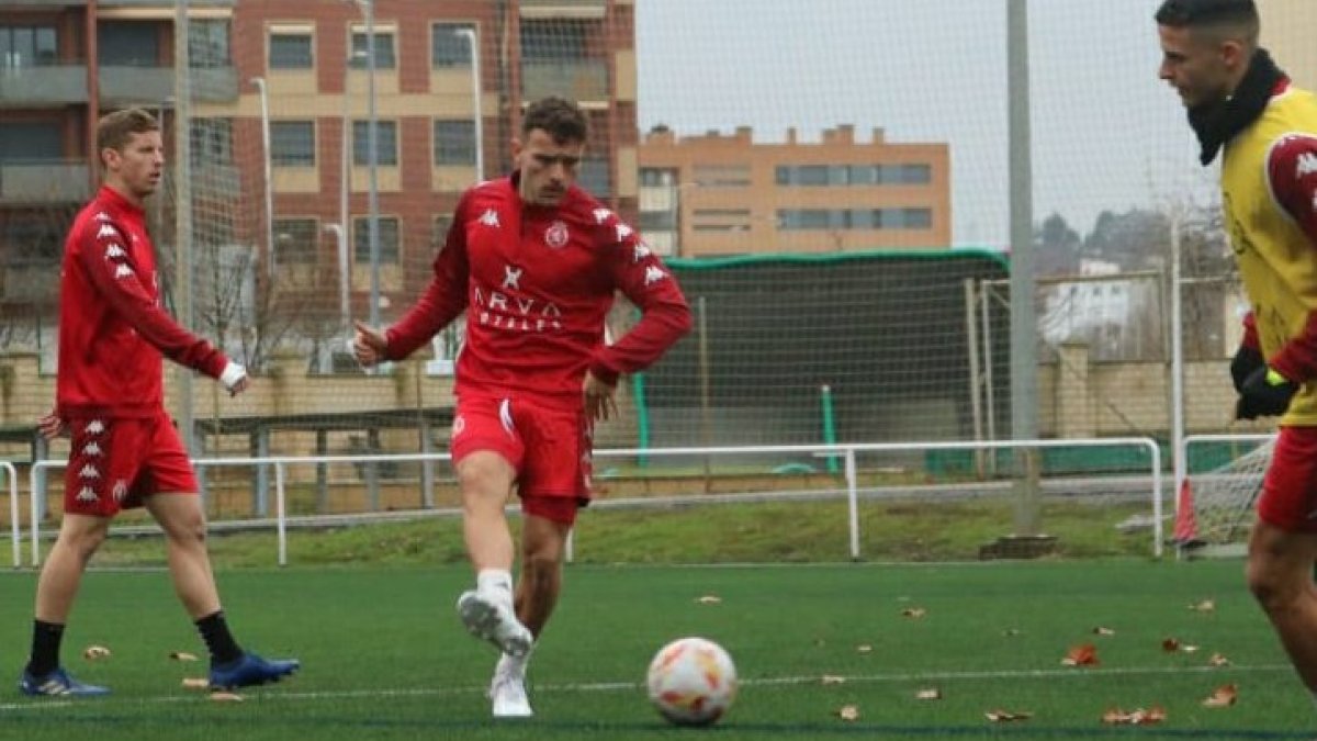 Javier Fernández en un entrenamiento con la Cultural. CYDL