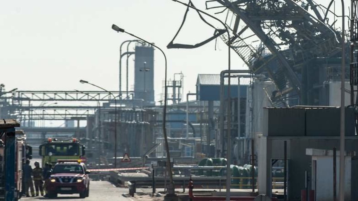 Vista del lugar del accidente en la empresa petroquímica Iqoxe.