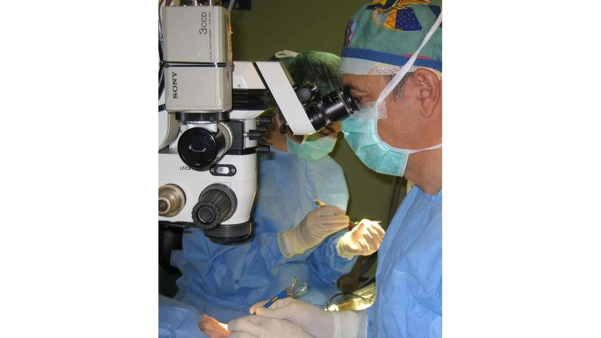 Oftalmólogos del Hospital de León.