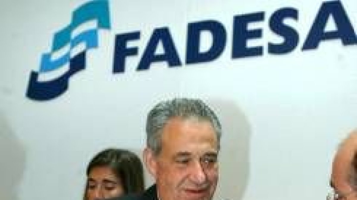 JUAN LÁZARO