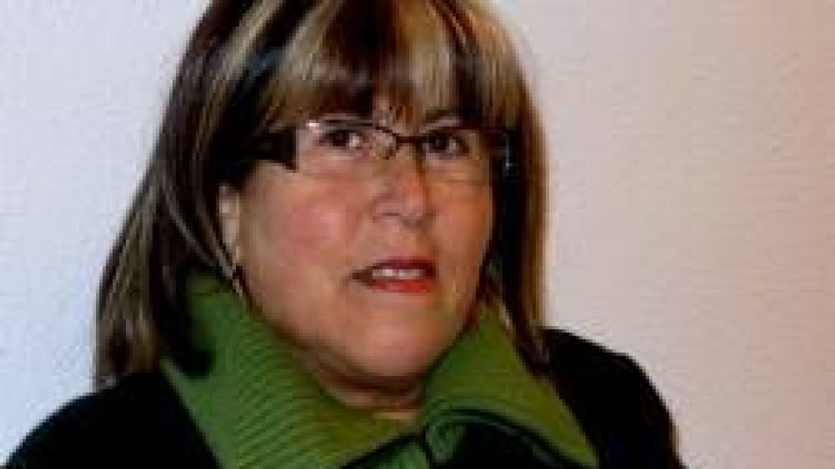 La artista asturiana Rosa Martínez expone sus obras en la galería leonesa Santos