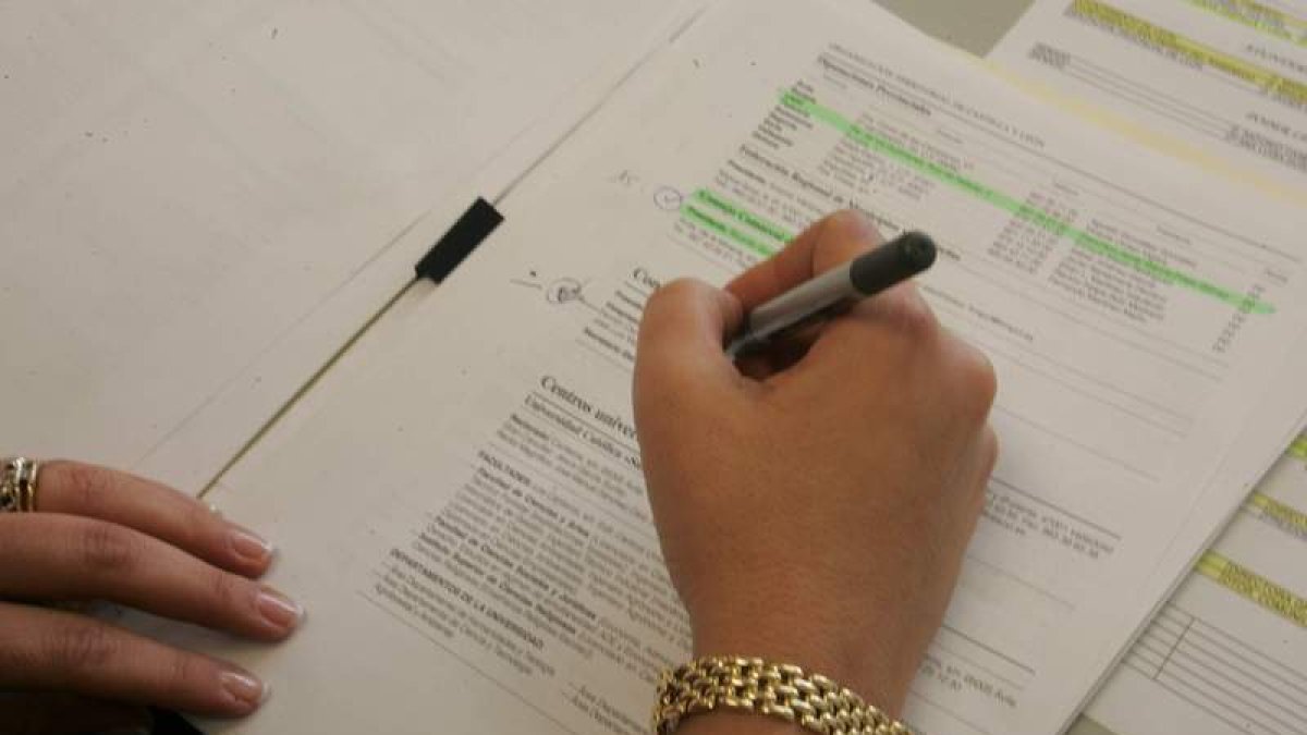 En el último año contabilizado se repartieron en León 8.637 herencias entre 20.280 herederos. DL