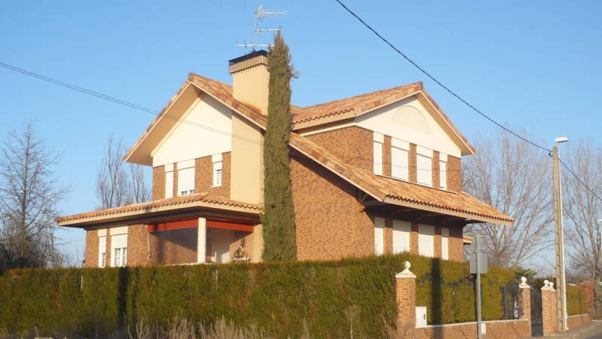 Domicilio de la supuesta autora de la estafa de Caja España-Duero en la zona de Vilecha.