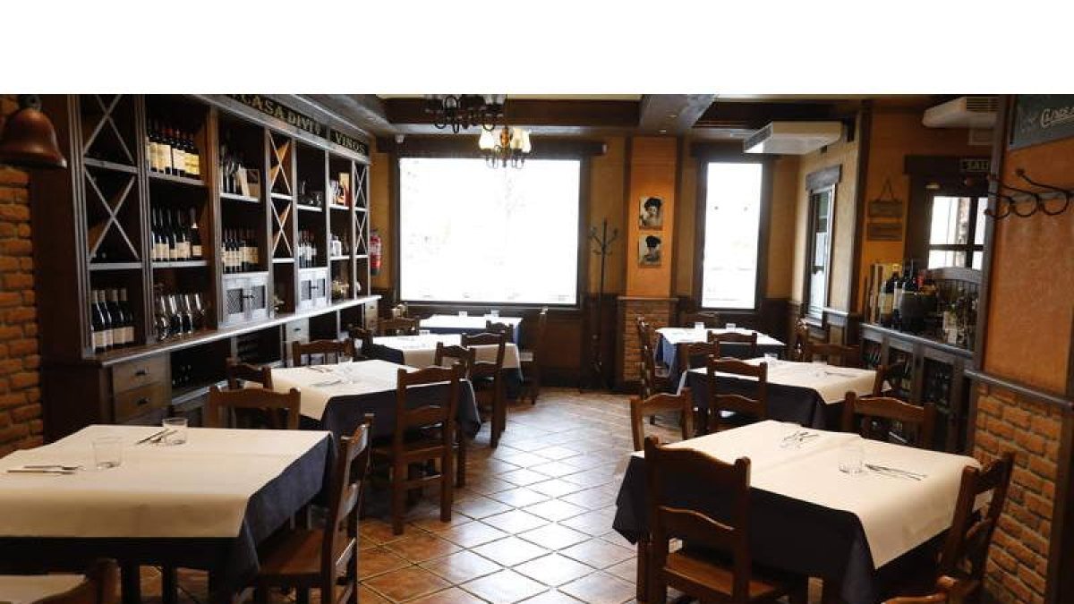 El Casa Divi se encuentra en la calle Brianda de Olivera número 20, en el barrio de la Chantría. El teléfono para realizar tu reserva es el 987 25 17 74. www.casadivi.com