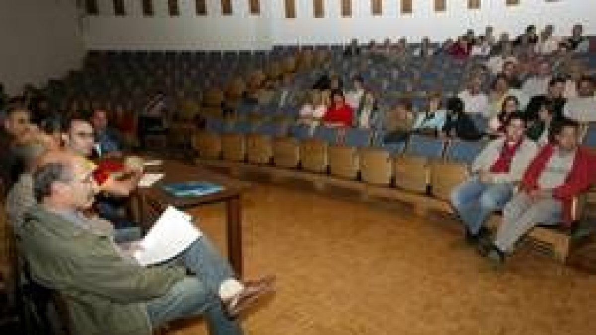 Los trabajadores, el día en el que votaron sí a ir a la huelga el 28