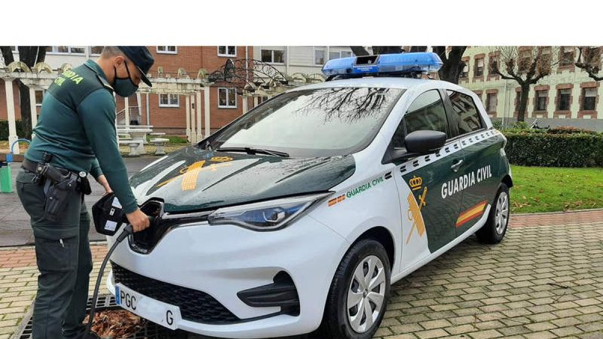 El turismo eléctrico posee una autonomía de 300 kilómetros. DL
