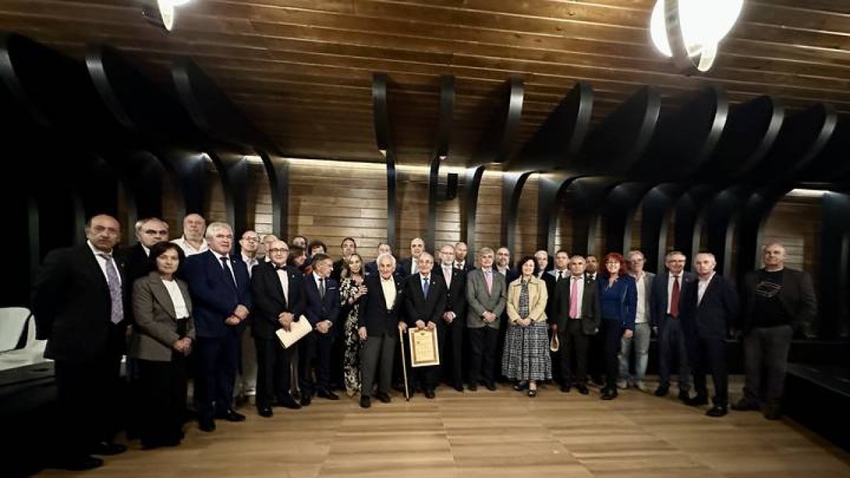 Homenajeados en los actos celebrados el fin de semana en León. DL