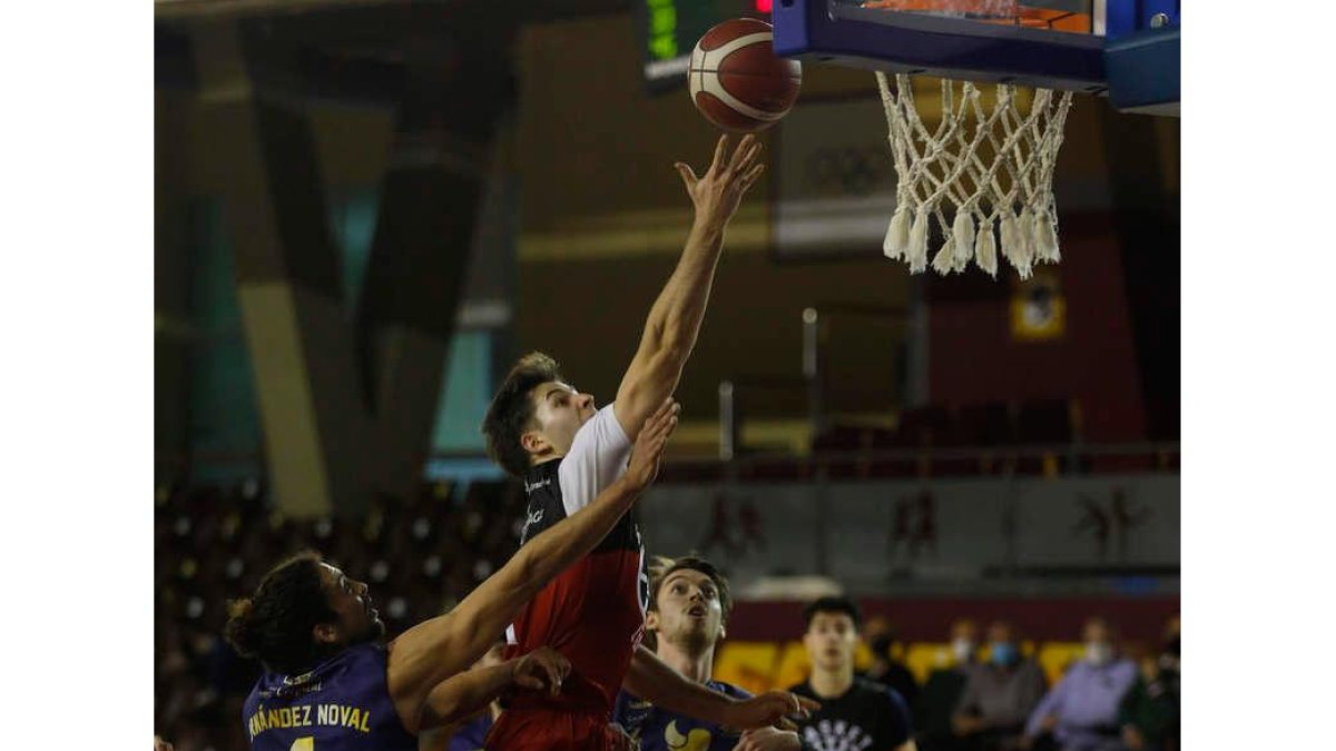 ULE Basket León fue superior en ambas zonas. FERNANDO OTERO