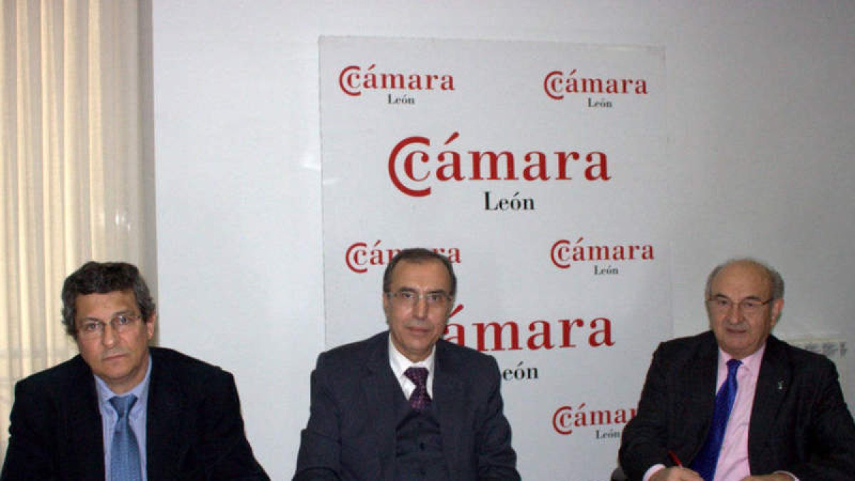 De Paz, Medina y Rodríguez, en la Cámara de Comercio.