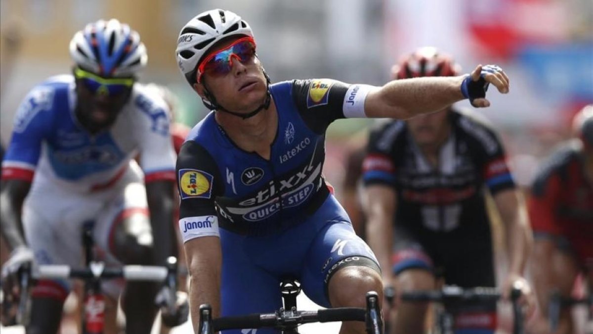 El belga Gianni Meersman se impone al esprint en Lugo.