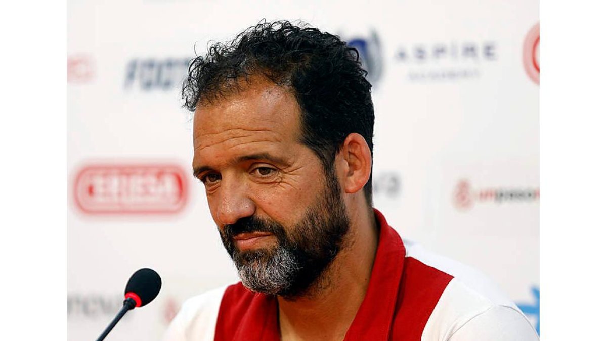Ramón González, durante la rueda de prensa celebrada ayer. MARCIANO PÉREZ