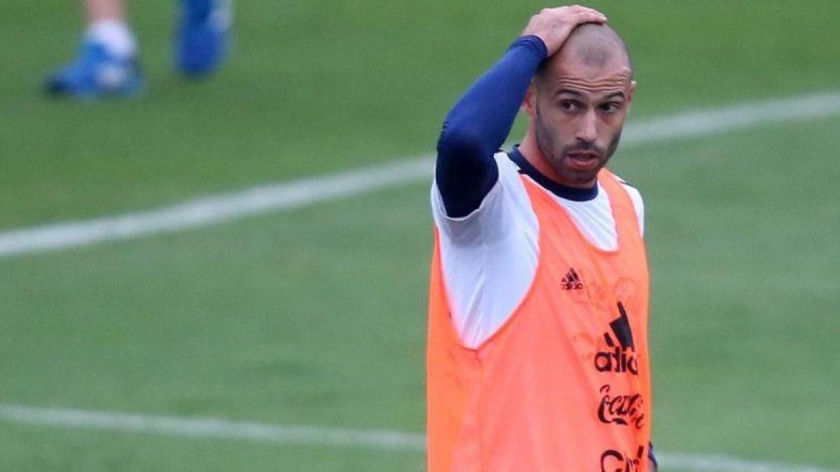 Mascherano en el entrenamiento previo al Argentina-Perú de este jueves